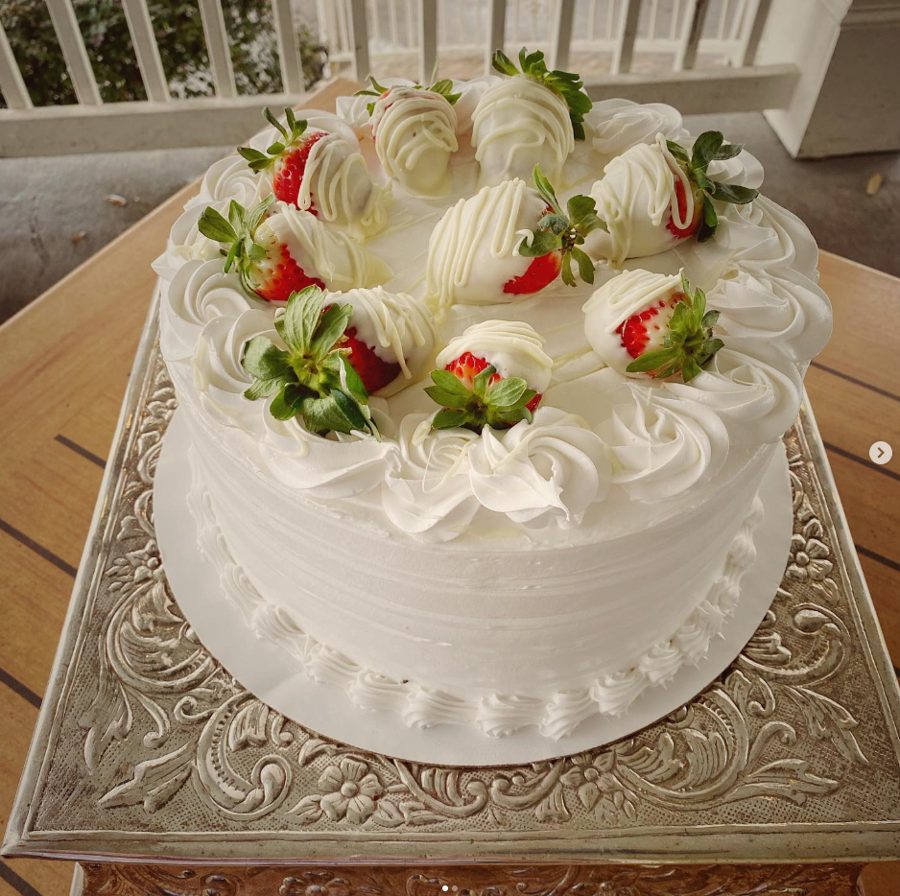 A custom cake by Tere